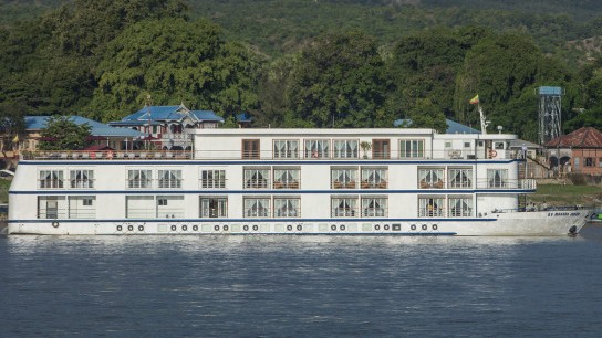 Makara Queen Cruise
